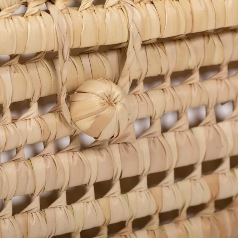 Feuilles de palmier tissées a la main