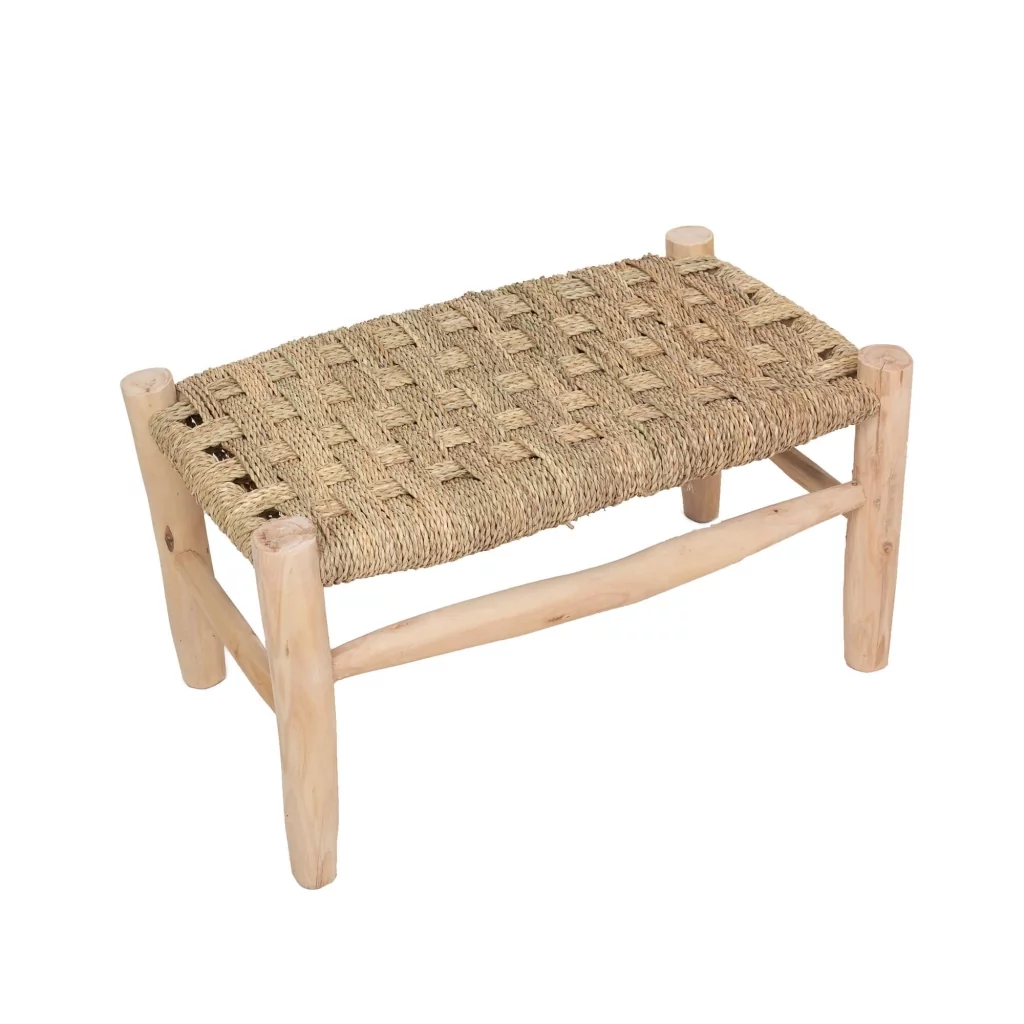 Petit banc en doum feuille de palmier pour chambre enfant.