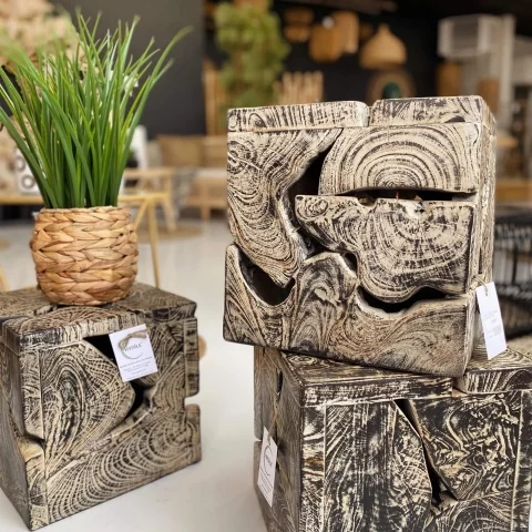 WOOD Collection - Petit cube en bois NOIR 30*30