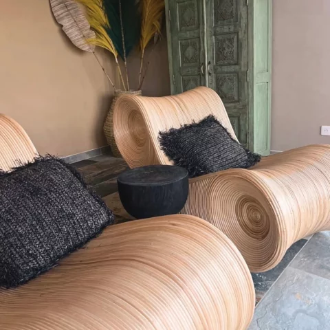 Coussin raphia noir - Coussin tressé en raphia