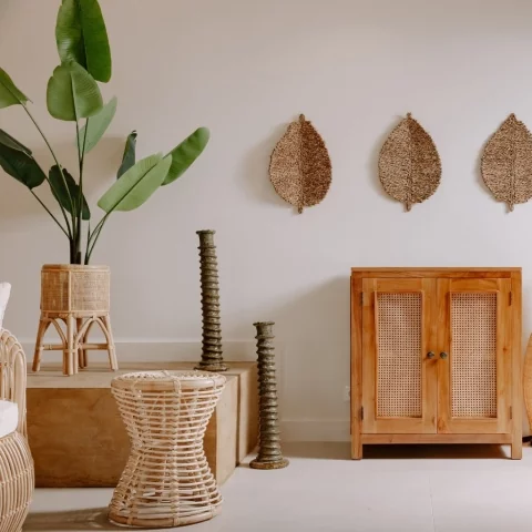 DARIO - Cache pot sur pieds en rotin