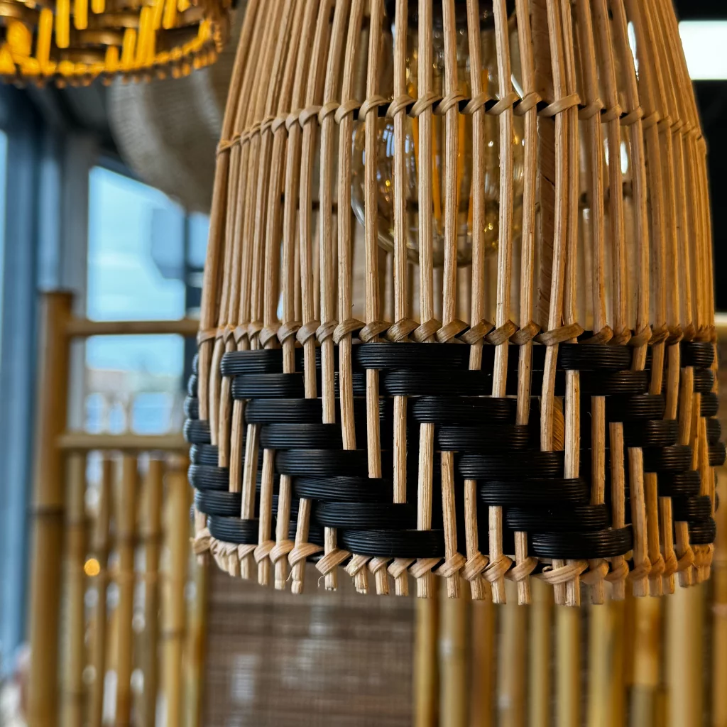 suspension-kob-en-rotin-naturel