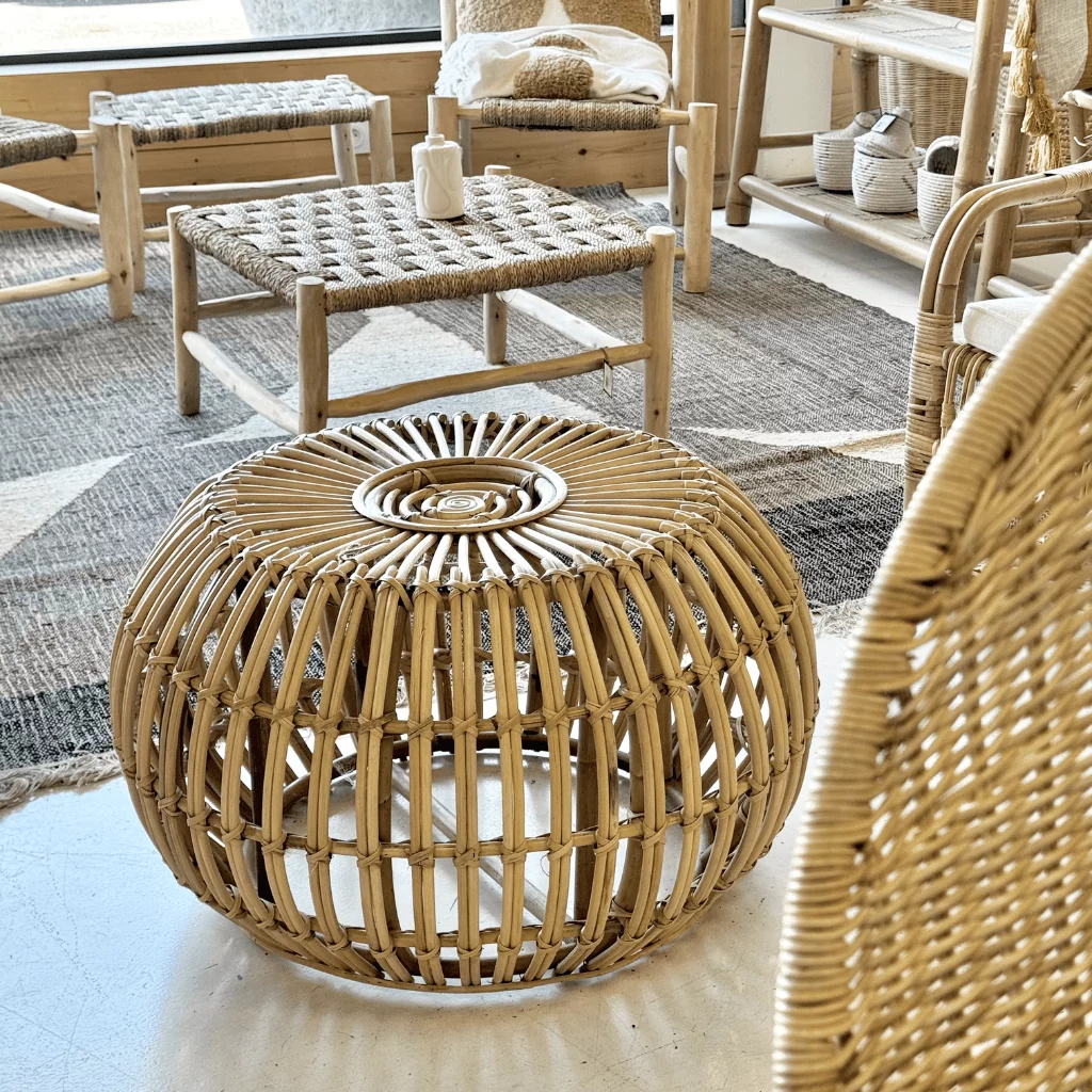 donat-pouf-en-rotin