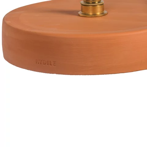Michele M - Luminaire en terre cuite ocre détail