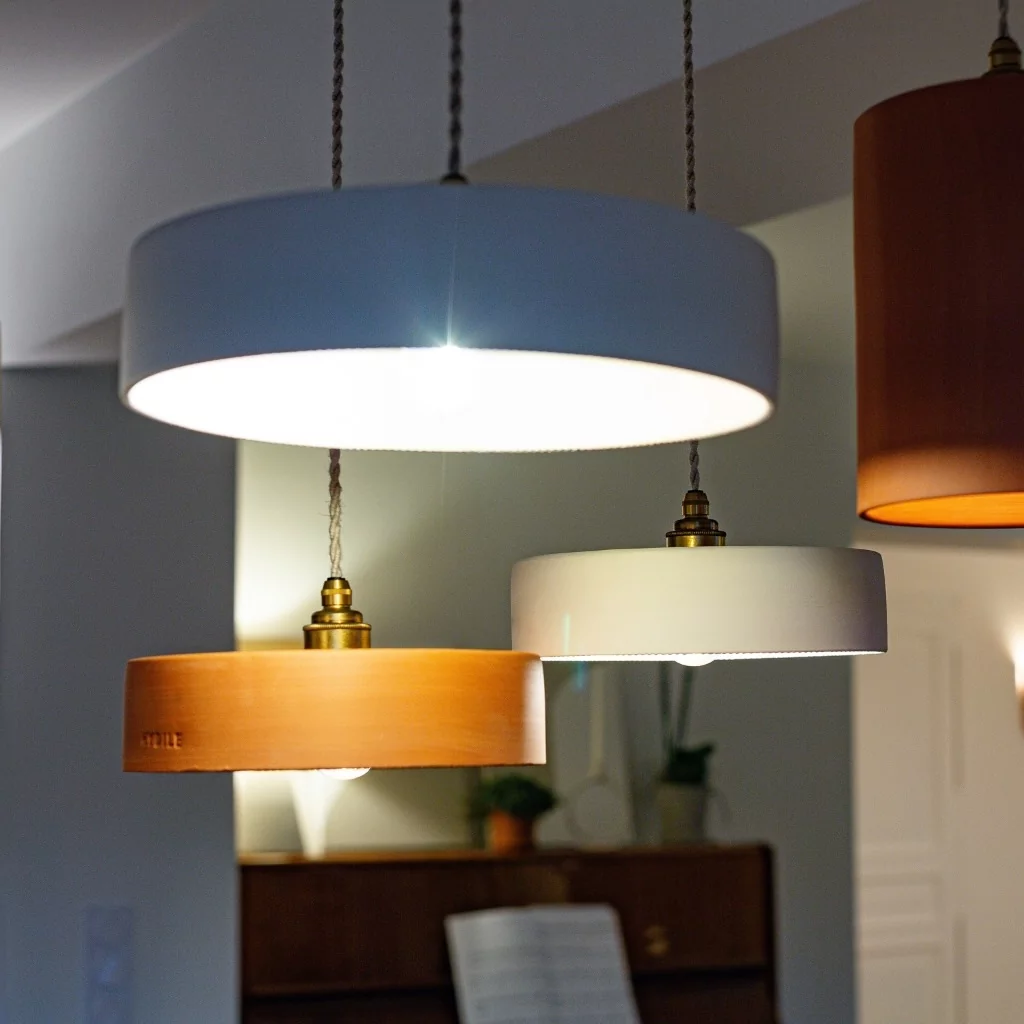 Michele M - Luminaire en terre cuite ocre