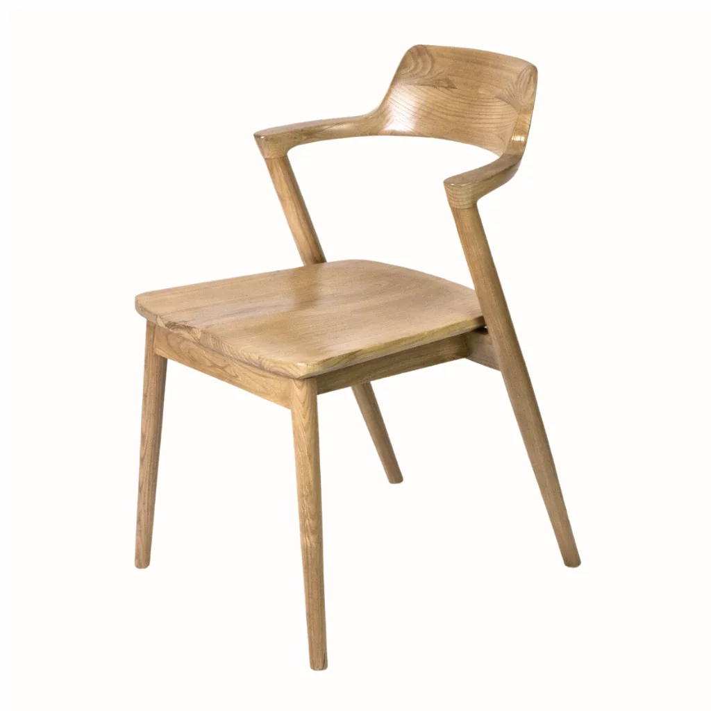 chaise en bois naturel avec accoudoirs pour salle à manger