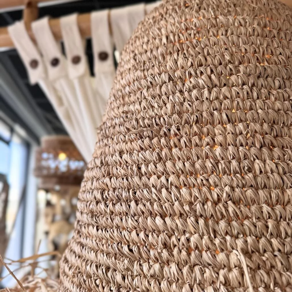 BAYA - Suspension en raphia détail