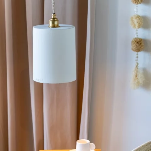 COLETTE - Suspension en terre cuite blanche