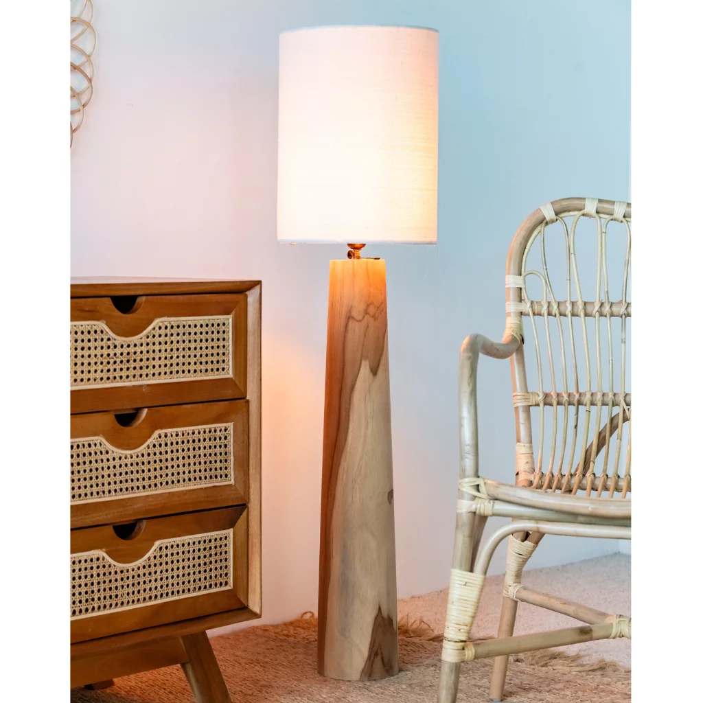 Lampe à poser en bois et lin pour salon Lampe à poser en bois et lin pour salon