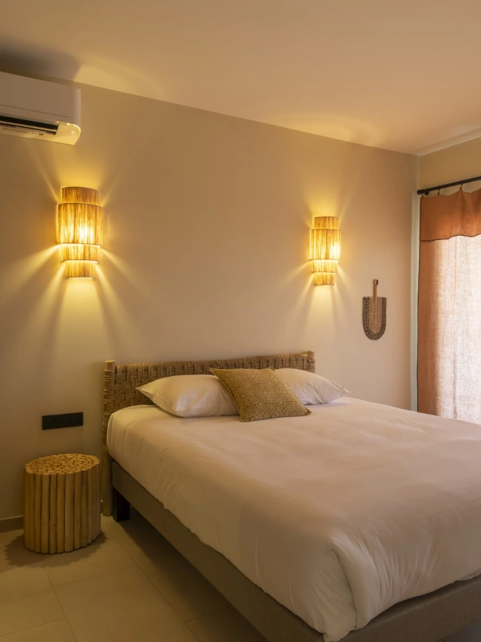 Chambre d'hotel appliques