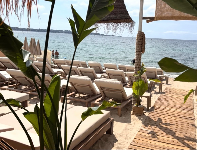 transats en teck pour plage