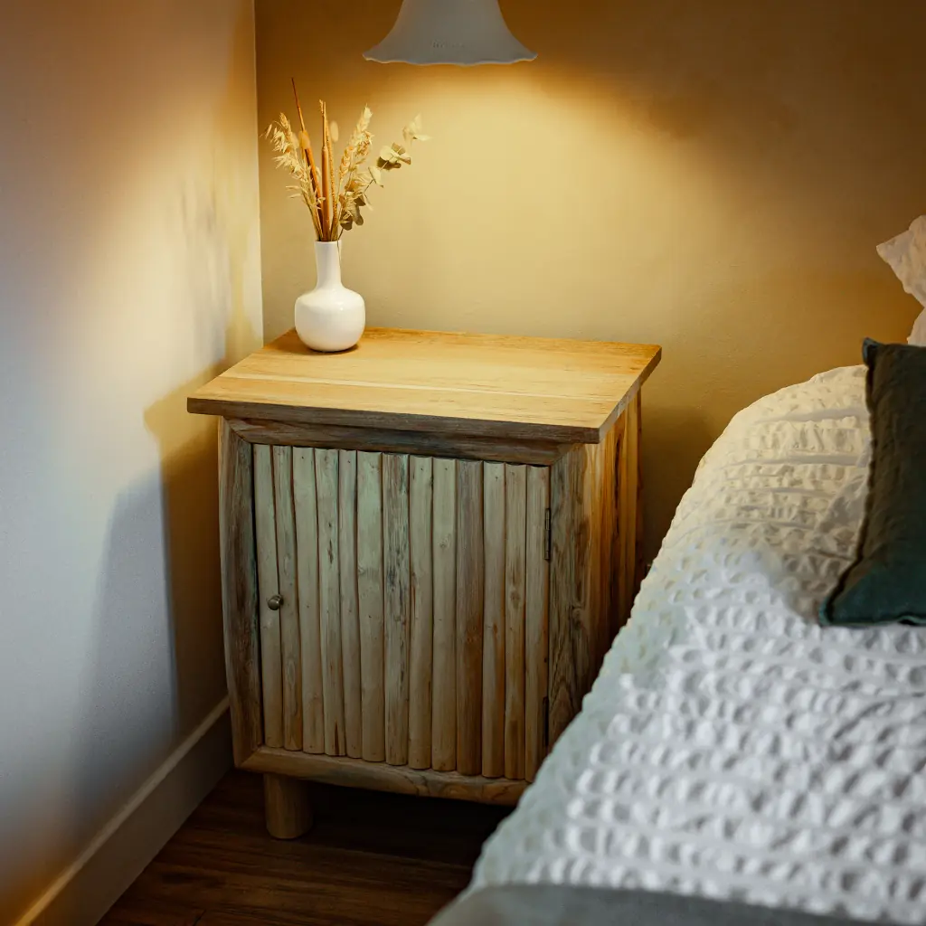 PIERRETTE - Chevet en branche de teck L50*l40*H60cm