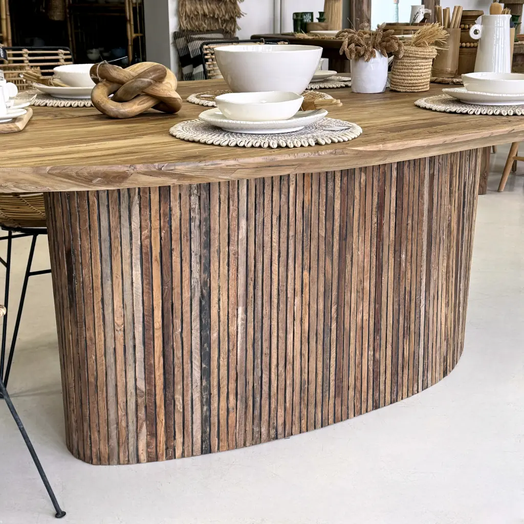 YAGA - Table ovale en teck recyclé  240x130x78x5