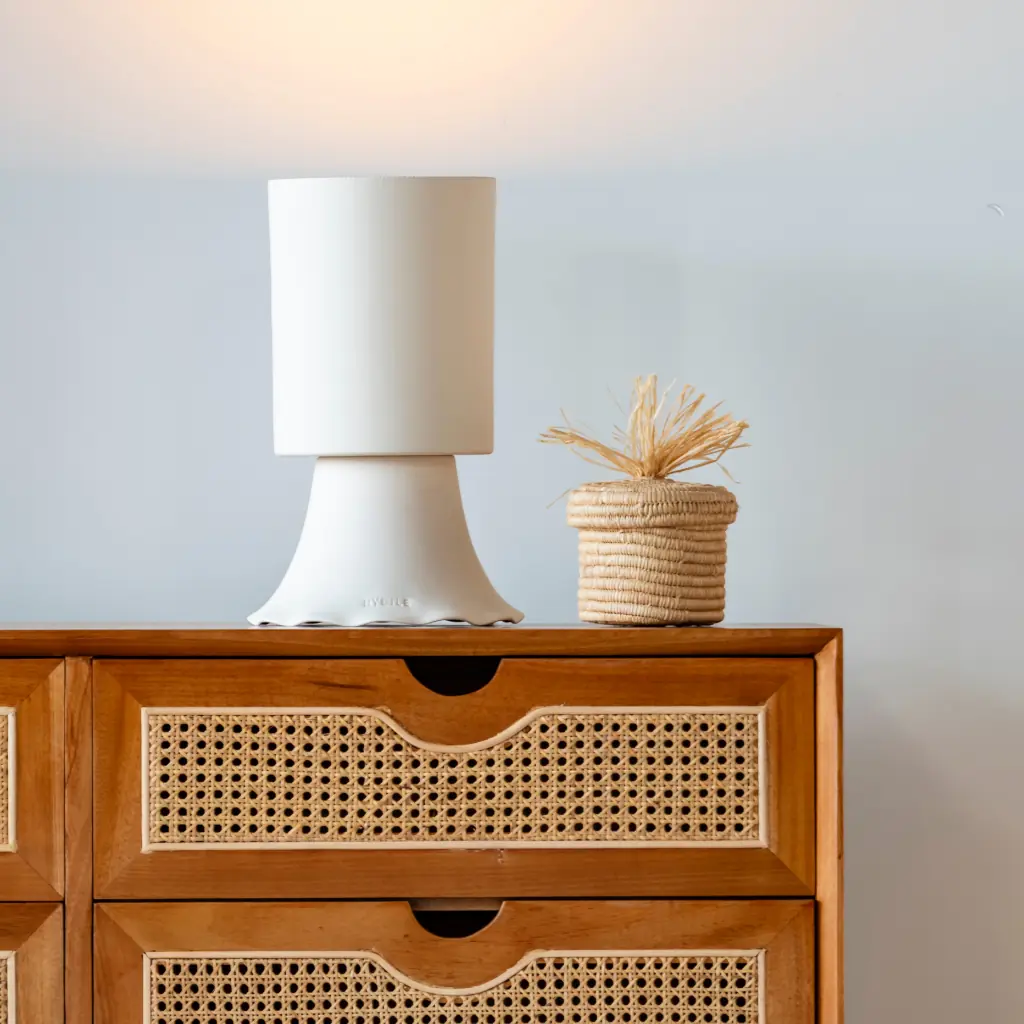 PAULA - lampe à poser en terre cuite blanche