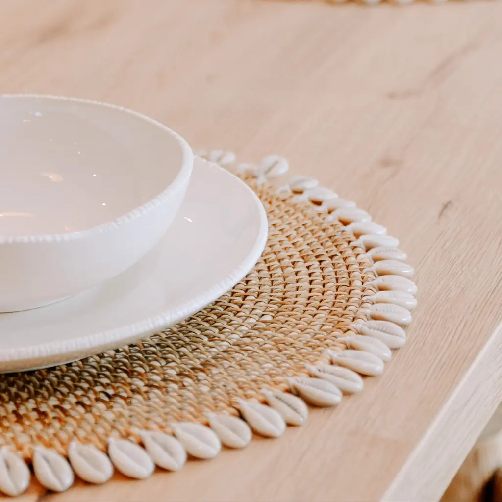CAURI - Set de table en rotin et coquillage Naturel  D38 ép1cm