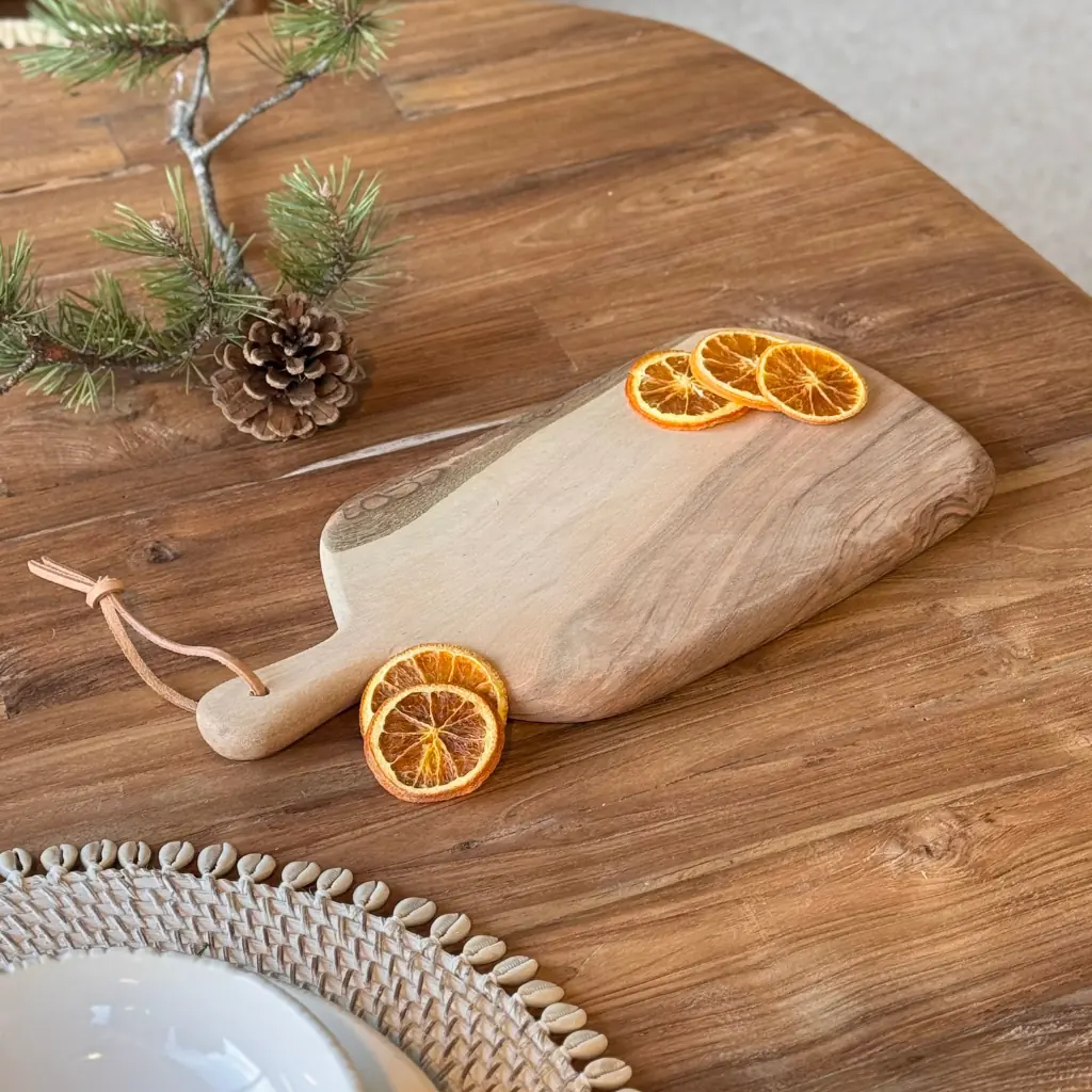 DOUGA S - Petite planche en noyer