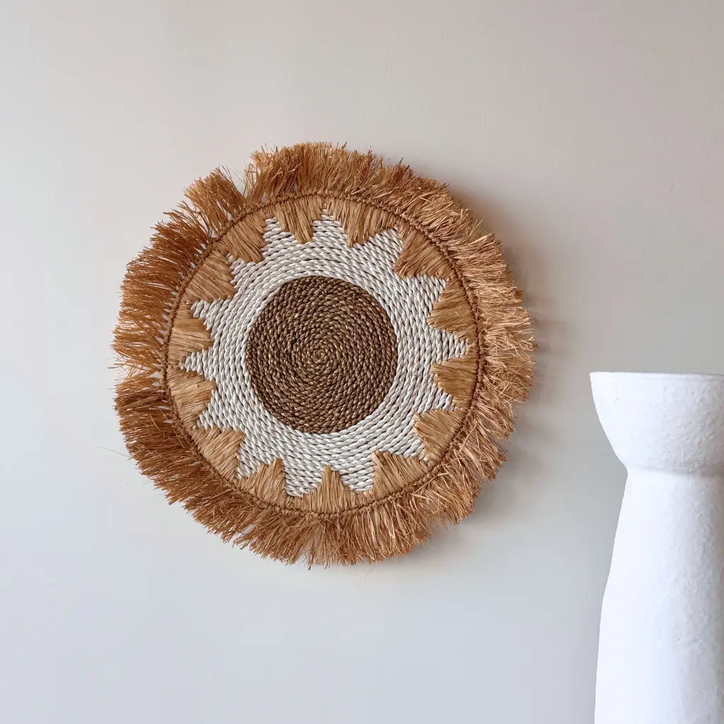 STAR - Déco murale rond étoile raphia naturel et blanc
