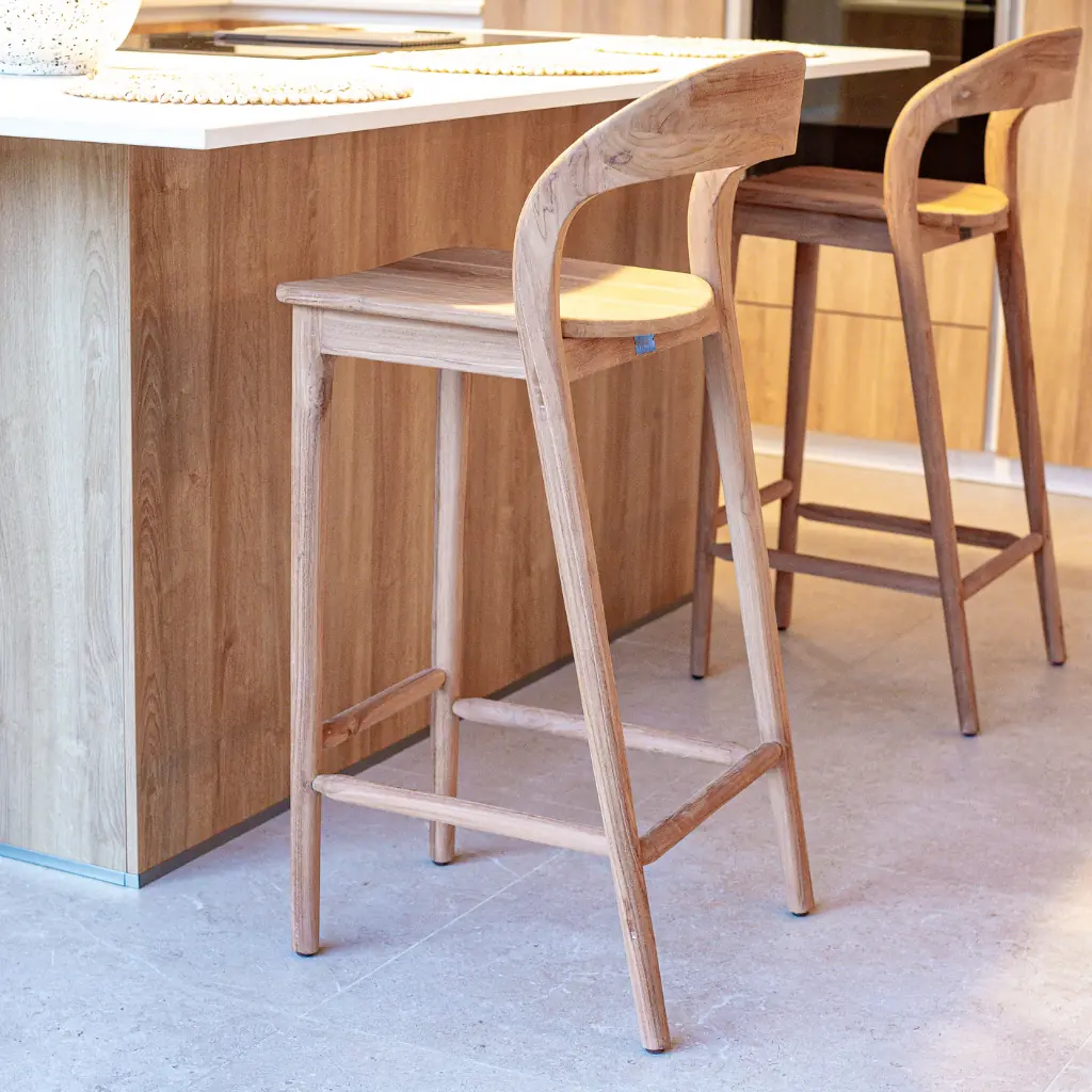 LUCIE - Chaise de bar en teck recyclé