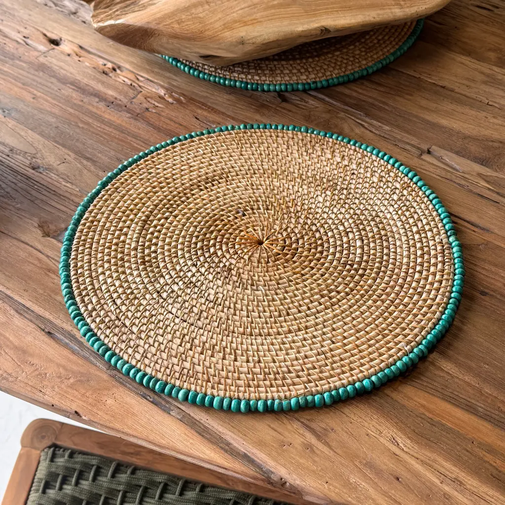 PERLE - Set de 2 sets de table en rotin et perle turquoise